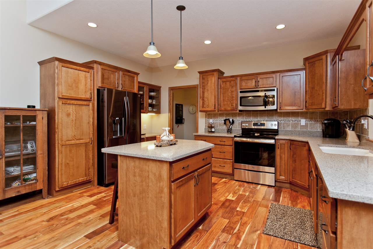 1095 Vista Road Ely, IA 52227 - Photo 15 of 43 Gallery Image 15