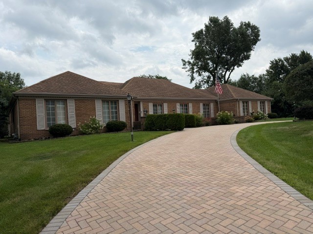 8283 Lake Ridge Drive Burr Ridge, IL 60527 - Photo 32 of 35 Gallery Image 32