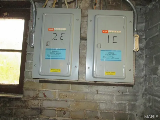 $400,000 | 6532 Bartmer Avenue, University City, MO 63130