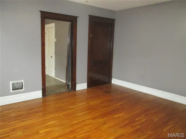 $400,000 | 6532 Bartmer Avenue, University City, MO 63130