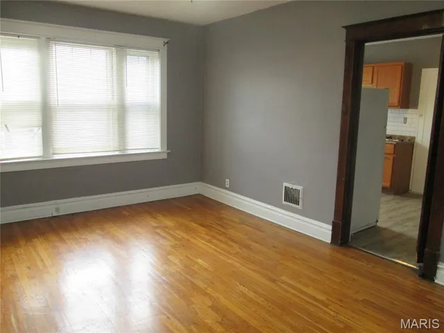 $400,000 | 6532 Bartmer Avenue, University City, MO 63130