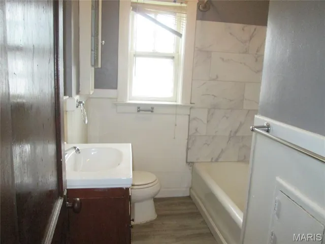 $400,000 | 6532 Bartmer Avenue, University City, MO 63130