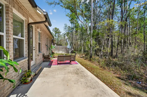 a view of outdoor space yard and porch