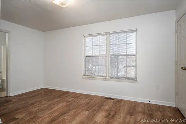 $199,500 | 303 Colonial Club Drive, New Albany, IN 47150