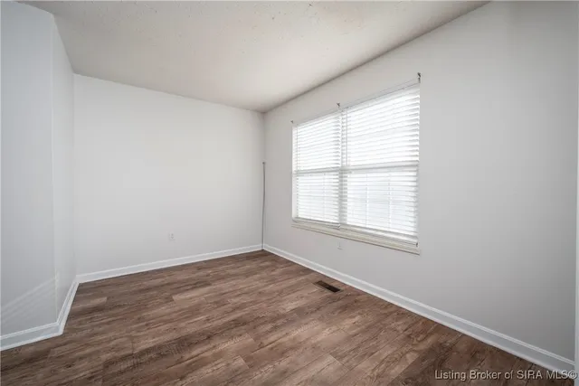 $199,500 | 303 Colonial Club Drive, New Albany, IN 47150