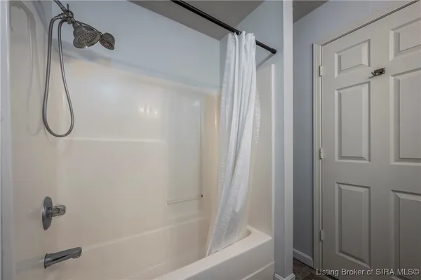 $199,500 | 303 Colonial Club Drive, New Albany, IN 47150