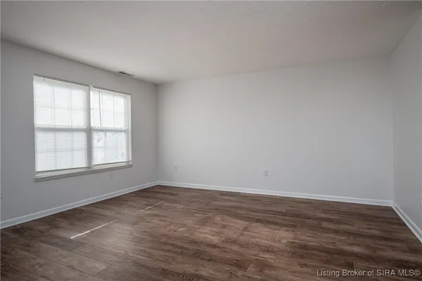 $199,500 | 303 Colonial Club Drive, New Albany, IN 47150