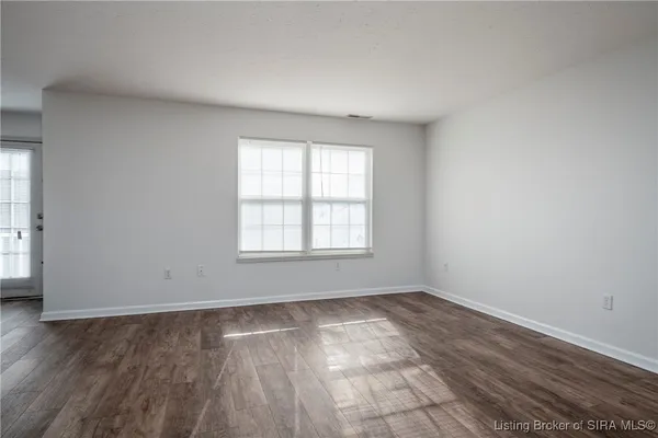 $199,500 | 303 Colonial Club Drive, New Albany, IN 47150