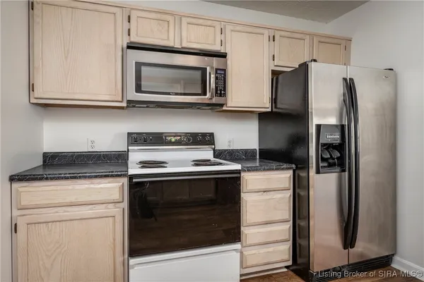 $199,500 | 303 Colonial Club Drive, New Albany, IN 47150