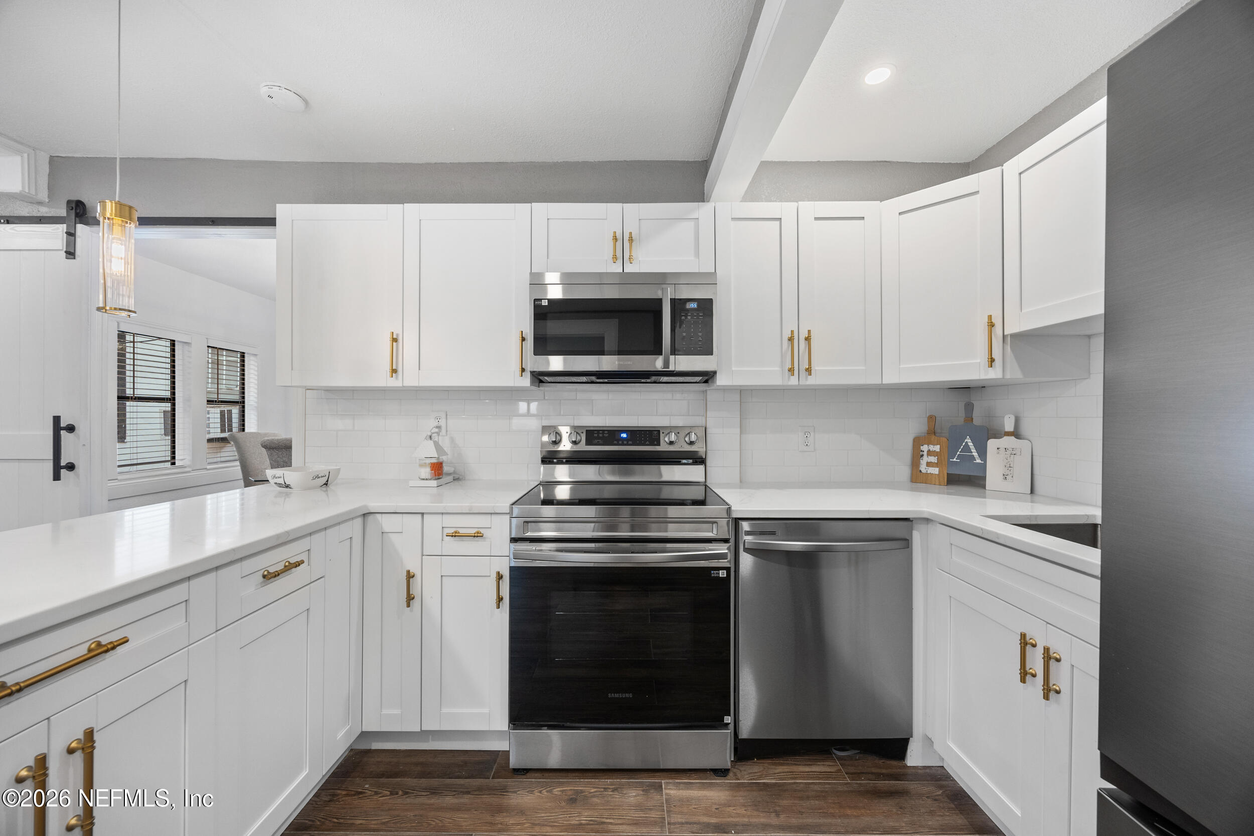 136 Washington Street St. Augustine, FL 32084 - Photo 15 of 37 Brand-NEW Stainless Steel Appliances