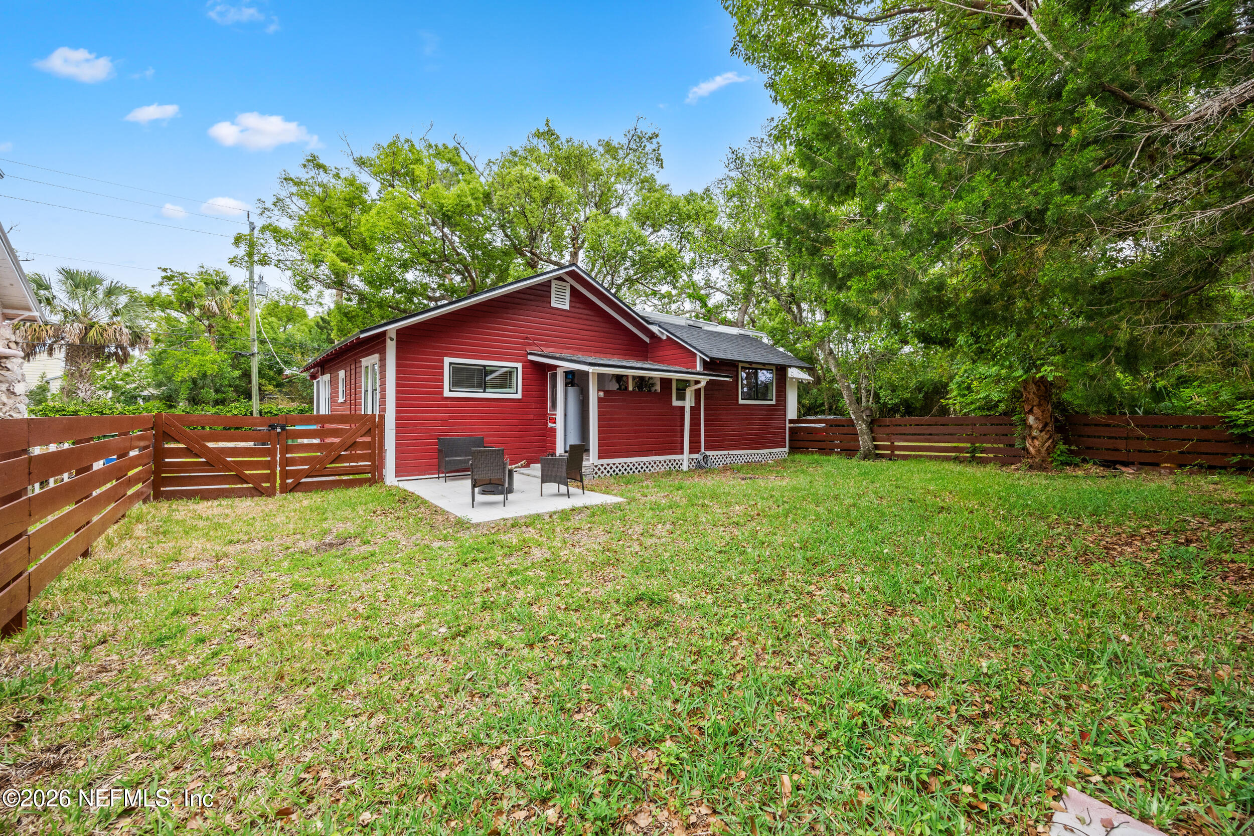 136 Washington Street St. Augustine, FL 32084 - Photo 4 of 37 Private Backyard Oasis!