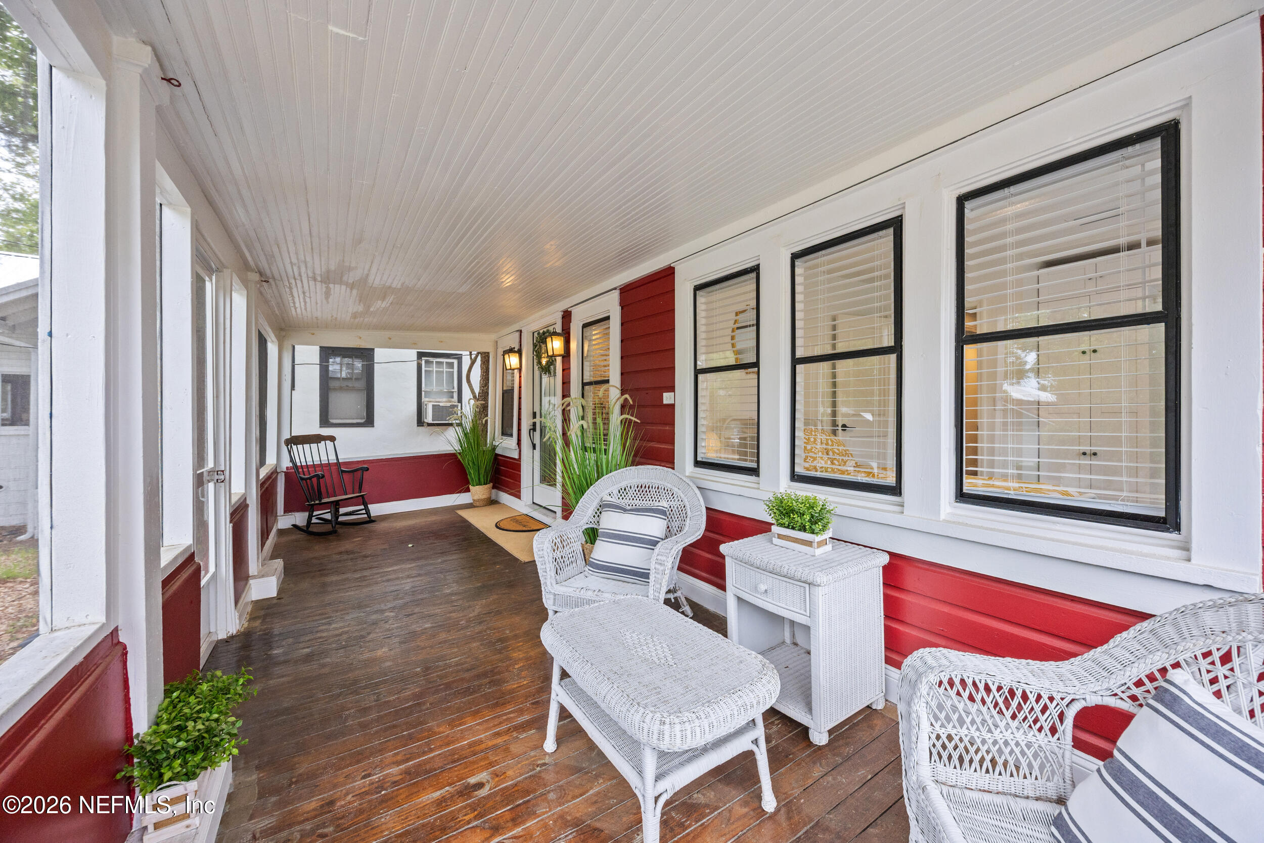 136 Washington Street St. Augustine, FL 32084 - Photo 5 of 37 Charming Screened Front Porch!