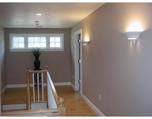 18 Abbey Road Boylston, MA 01505 - Photo 10 of 14 Gallery Image 10