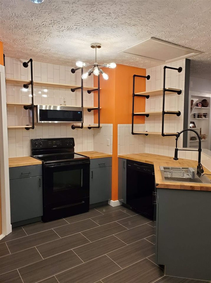 5824 Brambleton Avenue Raleigh, NC 27610 - Photo 4 of 30 Kitchen