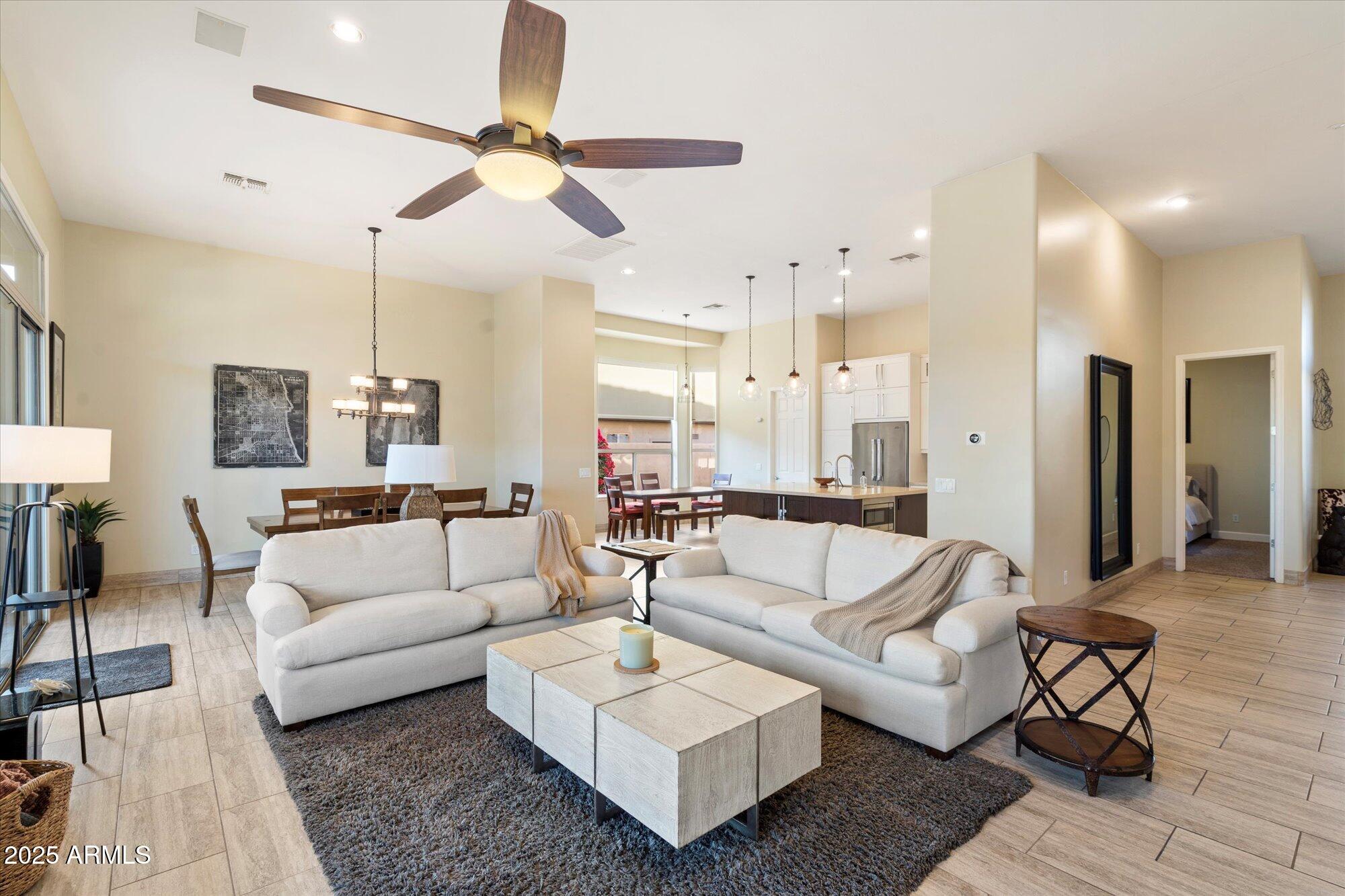 7917 East Thunderhawk Road Scottsdale, AZ 85255 - Photo 4 of 27 04-77624075