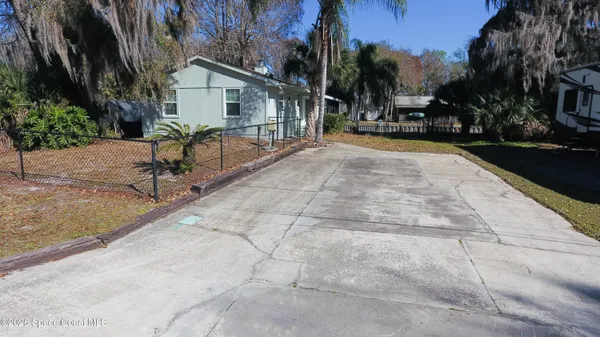 $310,000 | 56304 Acorn Road, Astor, FL 32102