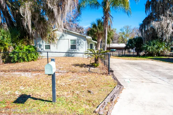 $310,000 | 56304 Acorn Road, Astor, FL 32102