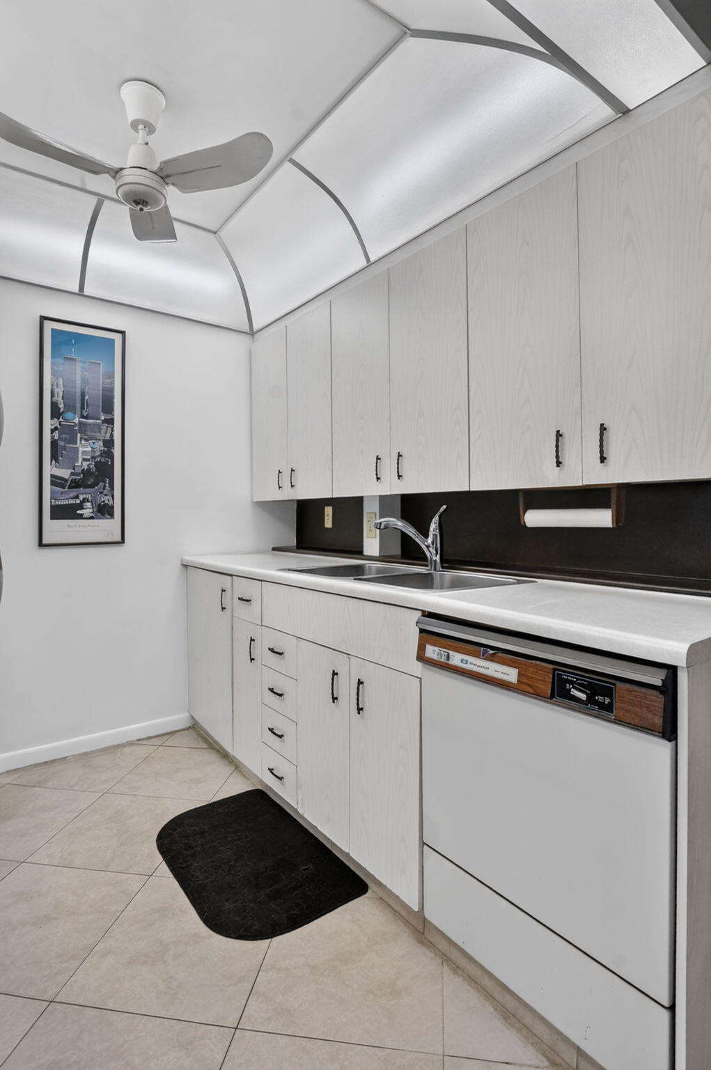 3090 Wolverton East Boca Raton, FL 33434 - Photo 9 of 42 Kitchen
