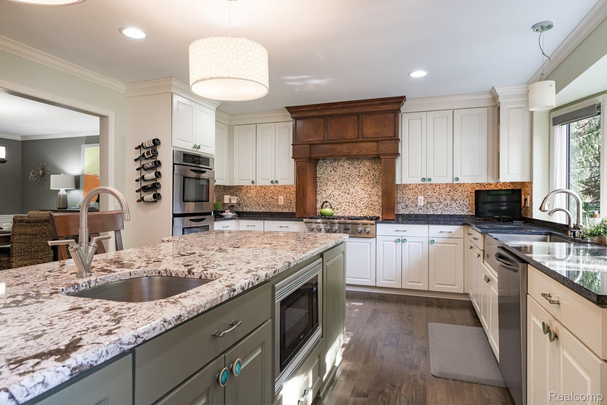 3280 Hadden Road Rochester, MI 48306 - Photo 14 of 63 11-web-or-mls-3280-Hadden-Rd-11.jpg