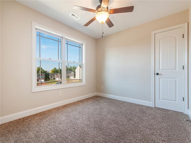 1623 Raven Road Clarksville, TN 37042 - Photo 11 of 15 Gallery Image 11