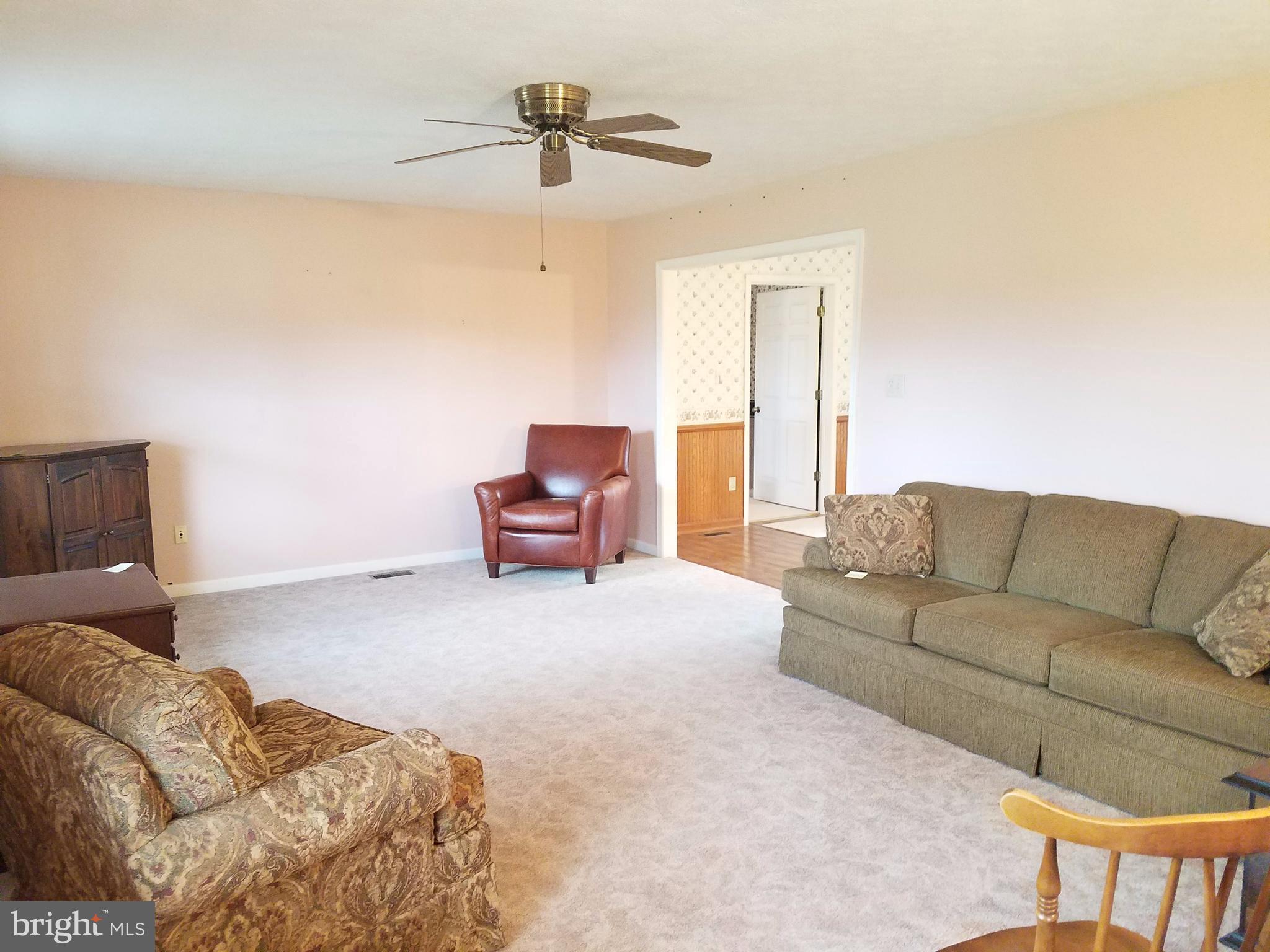 1087 Crooked Run Road Mount Jackson, VA 22842 - Photo 14 of 29 Living Room