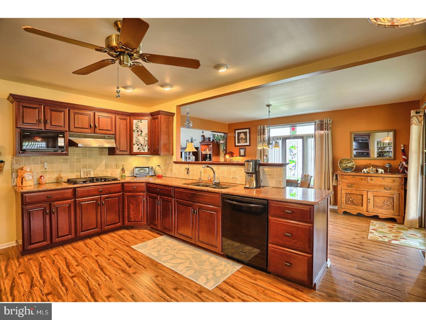 1142 Tuckerton Road Reading, PA 19605 - Photo 6 of 21 Kitchen