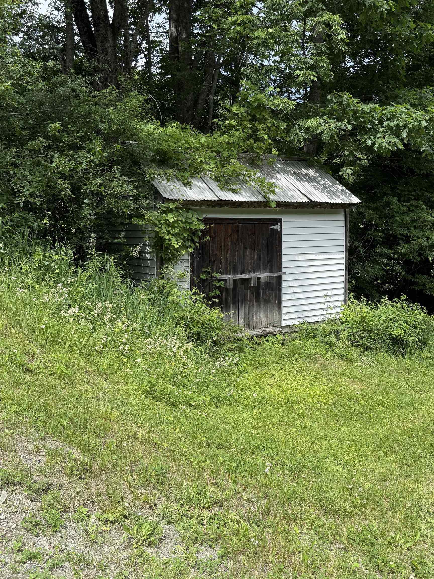 531 Highway 12 Hartland, VT 05048 - Photo 22 of 24