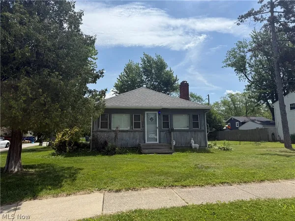 $124,900 | 6011 Reynolds Road, Mentor-on-the-Lake, OH 44060