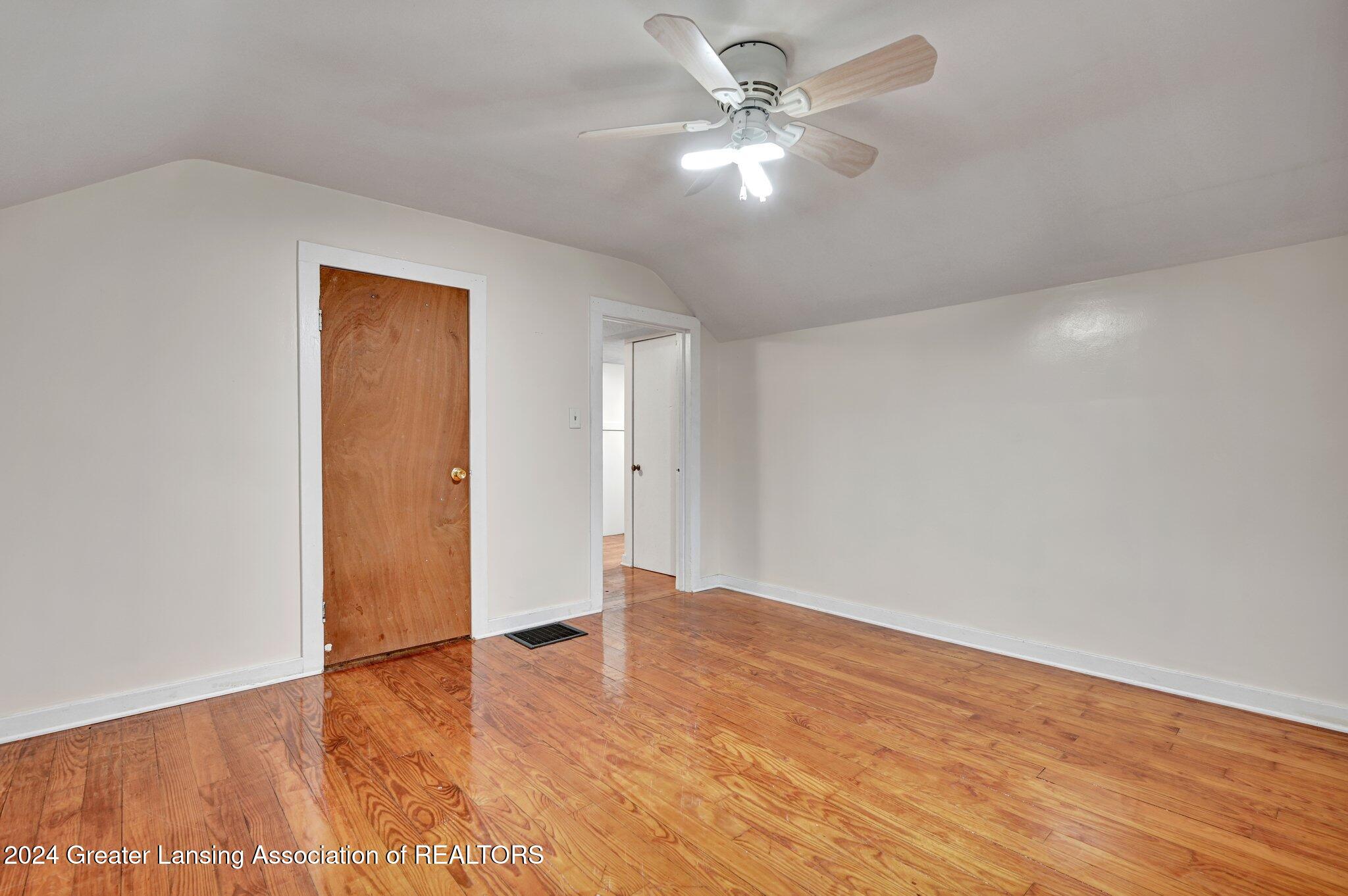 3518 Ruth Avenue Lansing, MI 48910 - Photo 22 of 38 8.1 Alt View, BR 3