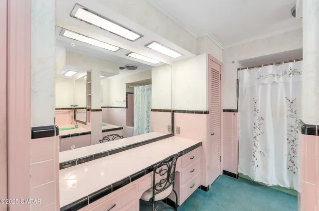 a view of an entryway with stairs