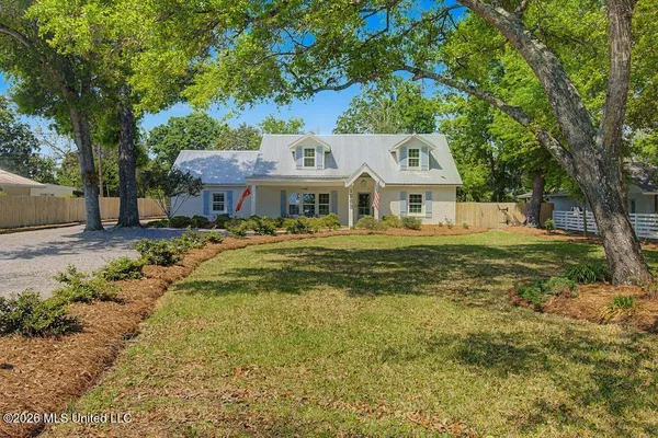 $999,000 | 1589 East 2nd Street, Pass Christian, MS 39571