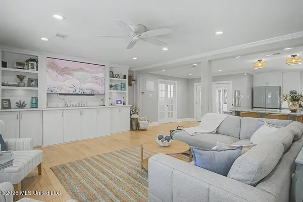 $999,000 | 1589 East 2nd Street, Pass Christian, MS 39571