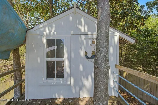 $999,000 | 1589 East 2nd Street, Pass Christian, MS 39571