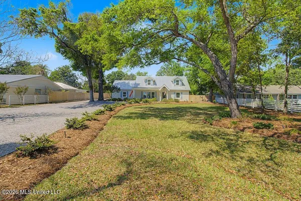 $999,000 | 1589 East 2nd Street, Pass Christian, MS 39571