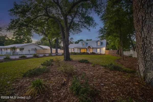 $999,000 | 1589 East 2nd Street, Pass Christian, MS 39571