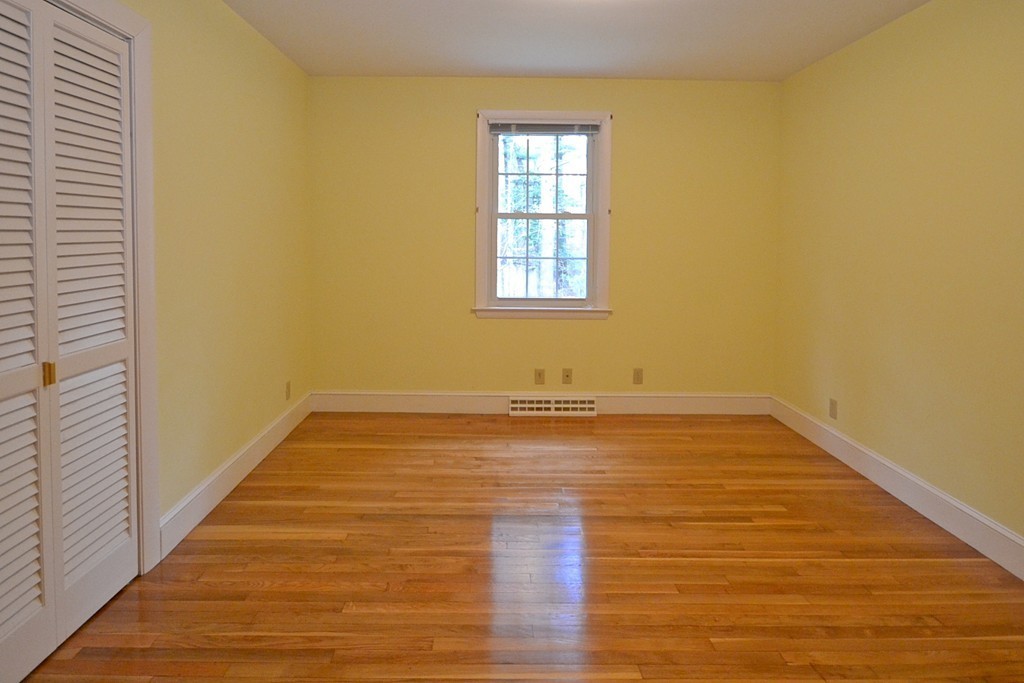 105 New Boston Road Fairhaven, MA 02719 - Photo 11 of 21 Gallery Image 11
