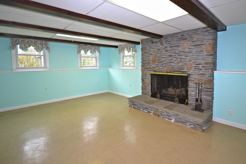 105 New Boston Road Fairhaven, MA 02719 - Photo 18 of 21 Gallery Image 18