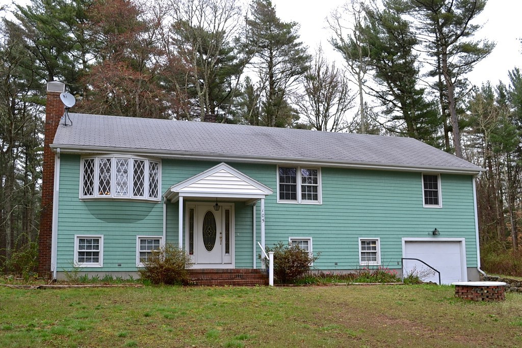 105 New Boston Road Fairhaven, MA 02719 - Photo 2 of 21 Gallery Image 2