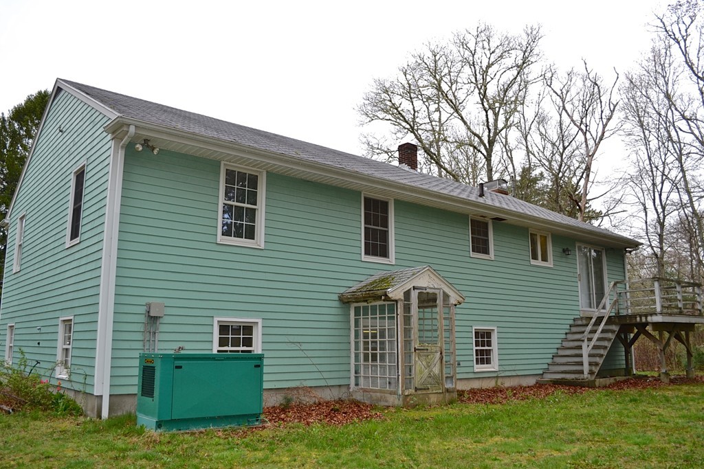 105 New Boston Road Fairhaven, MA 02719 - Photo 3 of 21 Gallery Image 3