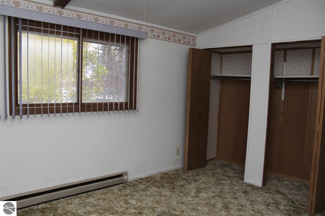 5333 Sylvan Point Road Honor, MI 49640 - Photo 28 of 33 1792289-27.JPG