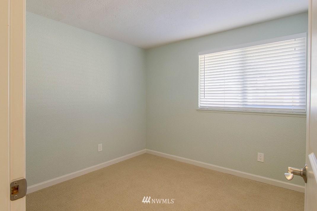 22605 14th Place West Bothell, WA 98021 - Photo 14 of 23