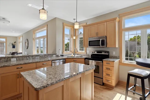 $750,000 | 1329 South Oak Street, Lake City, MN 55041