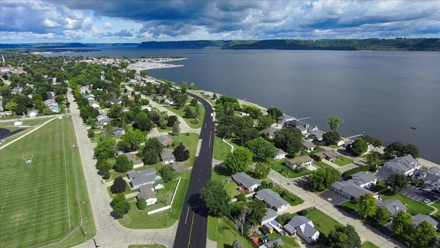 $750,000 | 1329 South Oak Street, Lake City, MN 55041