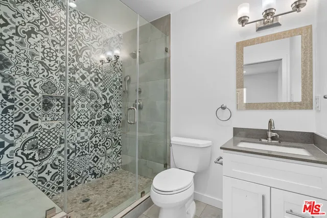 $5,250 | 1716 South Genesee Avenue, Los Angeles, CA 90019