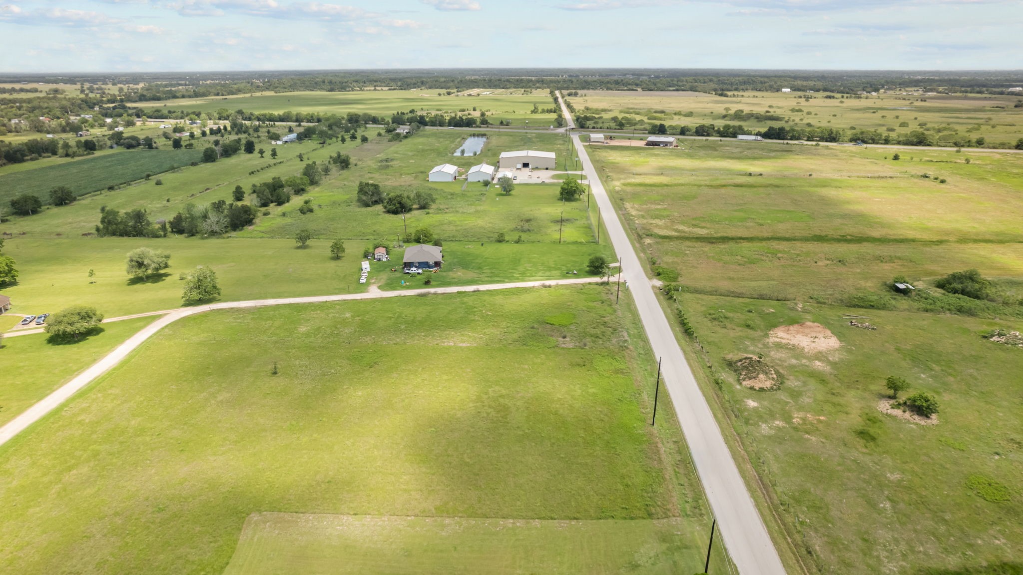 0 Macha Road Wallis, TX 77485 - Photo 10 of 17 a view of a swimming pool and an ocean