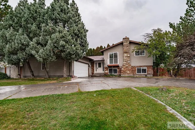$370,000 | 130 Hatch Idaho Falls, Idaho Falls, ID 83401