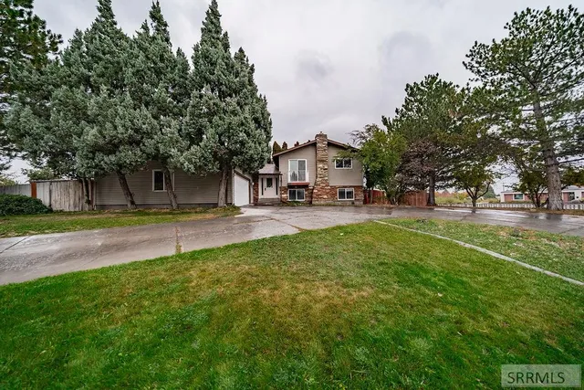 $370,000 | 130 Hatch Idaho Falls, Idaho Falls, ID 83401