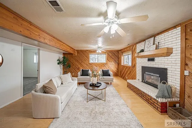 $370,000 | 130 Hatch Idaho Falls, Idaho Falls, ID 83401