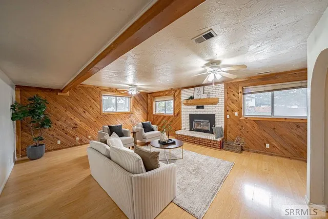 $370,000 | 130 Hatch Idaho Falls, Idaho Falls, ID 83401