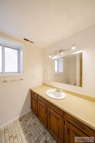 $370,000 | 130 Hatch Idaho Falls, Idaho Falls, ID 83401